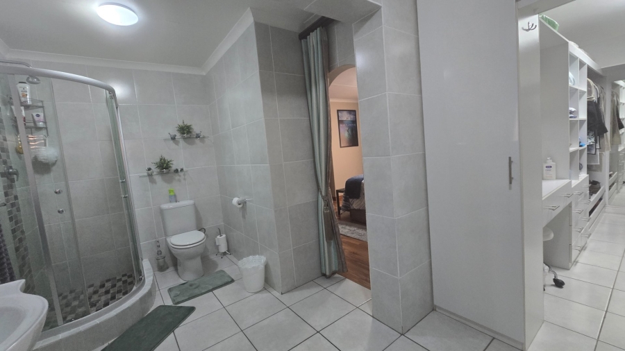 4 Bedroom Property for Sale in Safari Gardens North West